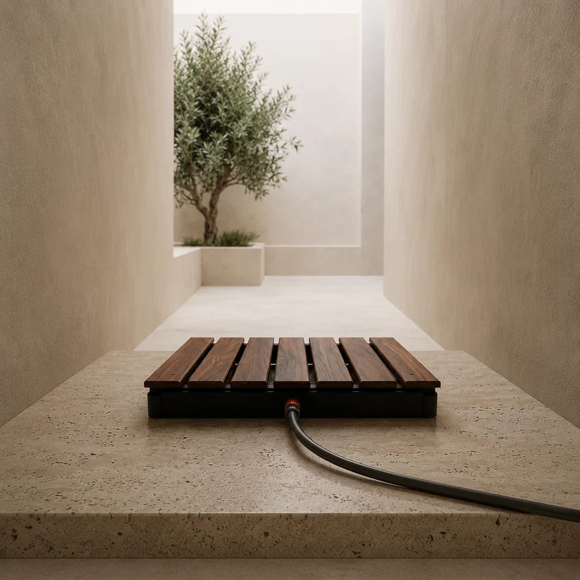 AquaStep Outdoor Shower